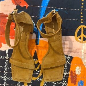 Good American Block Heel Sandals